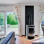 Haus Hanseatenweg 13 *