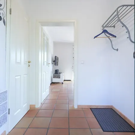 Haus Hanseatenweg 13 *