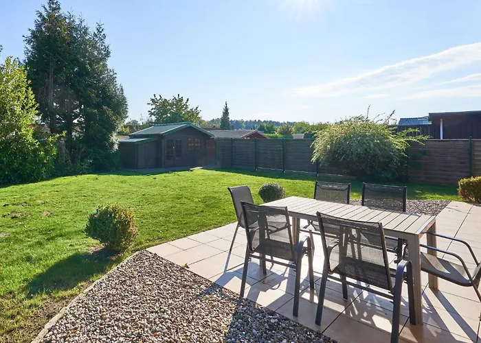 Semesterbostad Haus Hanseatenweg 13 *